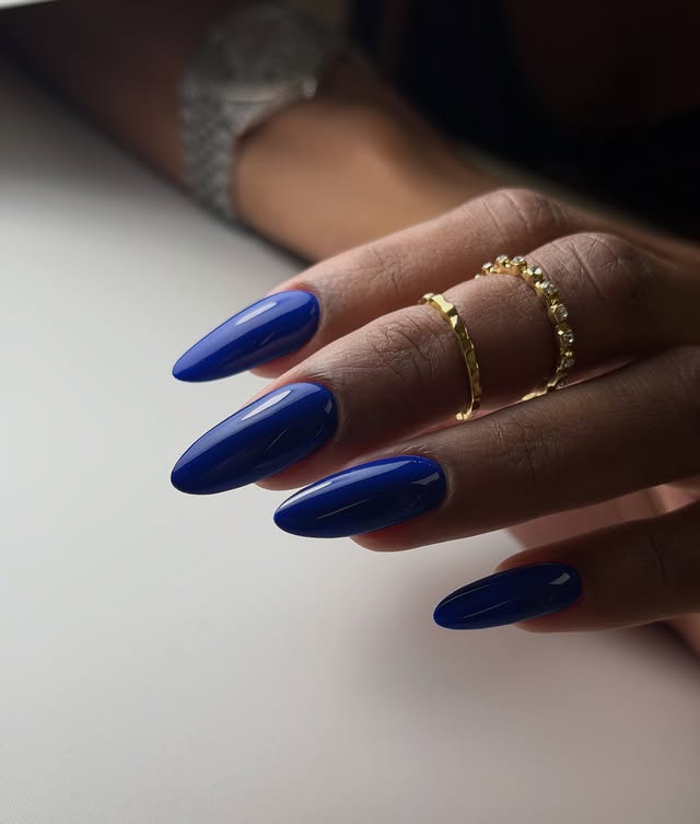 Trabajo real de Russian Gel Manicure realizado por Violetta